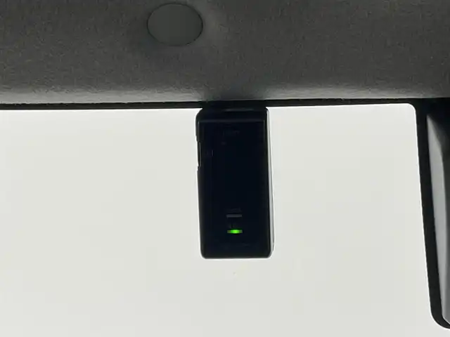 トヨタ タンク カスタムG－T 埼玉県 2017(平29)年 7.1万km フレッシュグリーンメタリック/シルバー2トーン スマートアシスト３　純正９インチナビ　バックカメラ　ＥＴＣ　ドライブレコーダー　シートヒーター　クルーズコントロール　両側パワースライドドア　純正アルミホイール　オートライト　ＬＥＤヘッドライト　ＴＶ