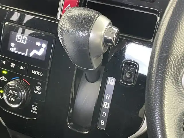 トヨタ タンク カスタムG－T 埼玉県 2017(平29)年 7.1万km フレッシュグリーンメタリック/シルバー2トーン スマートアシスト３　純正９インチナビ　バックカメラ　ＥＴＣ　ドライブレコーダー　シートヒーター　クルーズコントロール　両側パワースライドドア　純正アルミホイール　オートライト　ＬＥＤヘッドライト　ＴＶ