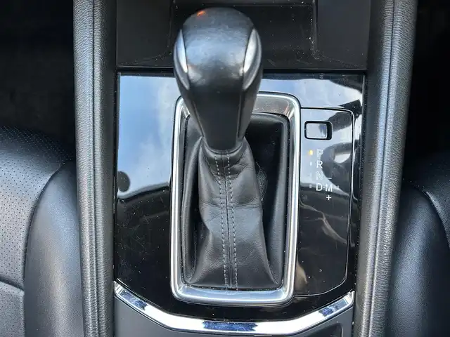 マツダ ＣＸ－５ XD プロアクティブ 島根県 2017(平29)年 9.1万km スノーフレイクホワイトパールマイカ 純正ＳＤナビ　/(AM/FM/フルセグTV/ＤＶＤ再生/Ｂｌｕｅｔｏｏｔｈ接続)　/ＢＯＳＥサウンドスピーカー　/バックカメラ　/前方ドライブレコーダー　/ＥＴＣ　/マツダ・レーダー・クルーズ・コントロール/ブラインドスポットモニター/前後コーナーセンサー/レーンアシスト/ヘッドアップディスプレイ　/パワーバックドア　/運転席メモリーシート/パワーシート　/前席シートヒーター/ステアリングヒーター/電動パーキングブレーキ/オートホールド/MTモード付AT　/オートハイビーム／ライト/純正LEDヘッドライト/純正19インチアルミホイール　/純正フロアマット