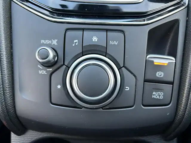 マツダ ＣＸ－５ XD プロアクティブ 島根県 2017(平29)年 9.1万km スノーフレイクホワイトパールマイカ 純正ＳＤナビ　/(AM/FM/フルセグTV/ＤＶＤ再生/Ｂｌｕｅｔｏｏｔｈ接続)　/ＢＯＳＥサウンドスピーカー　/バックカメラ　/前方ドライブレコーダー　/ＥＴＣ　/マツダ・レーダー・クルーズ・コントロール/ブラインドスポットモニター/前後コーナーセンサー/レーンアシスト/ヘッドアップディスプレイ　/パワーバックドア　/運転席メモリーシート/パワーシート　/前席シートヒーター/ステアリングヒーター/電動パーキングブレーキ/オートホールド/MTモード付AT　/オートハイビーム／ライト/純正LEDヘッドライト/純正19インチアルミホイール　/純正フロアマット