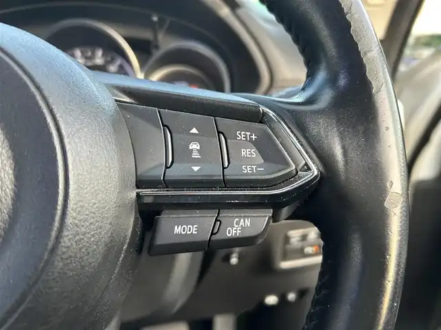 マツダ ＣＸ－５ XD プロアクティブ 島根県 2017(平29)年 9.1万km スノーフレイクホワイトパールマイカ 純正ＳＤナビ　/(AM/FM/フルセグTV/ＤＶＤ再生/Ｂｌｕｅｔｏｏｔｈ接続)　/ＢＯＳＥサウンドスピーカー　/バックカメラ　/前方ドライブレコーダー　/ＥＴＣ　/マツダ・レーダー・クルーズ・コントロール/ブラインドスポットモニター/前後コーナーセンサー/レーンアシスト/ヘッドアップディスプレイ　/パワーバックドア　/運転席メモリーシート/パワーシート　/前席シートヒーター/ステアリングヒーター/電動パーキングブレーキ/オートホールド/MTモード付AT　/オートハイビーム／ライト/純正LEDヘッドライト/純正19インチアルミホイール　/純正フロアマット