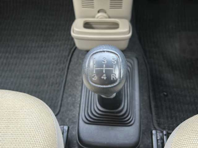 三菱 ｅＫワゴン M 鳥取県 2013(平25)年 3.3万km クールシルバーメタリック ワンオーナー/スタッドレスタイヤ4本積み込み/５速MT/CD/AM/FM/２WD/ドアバイザー