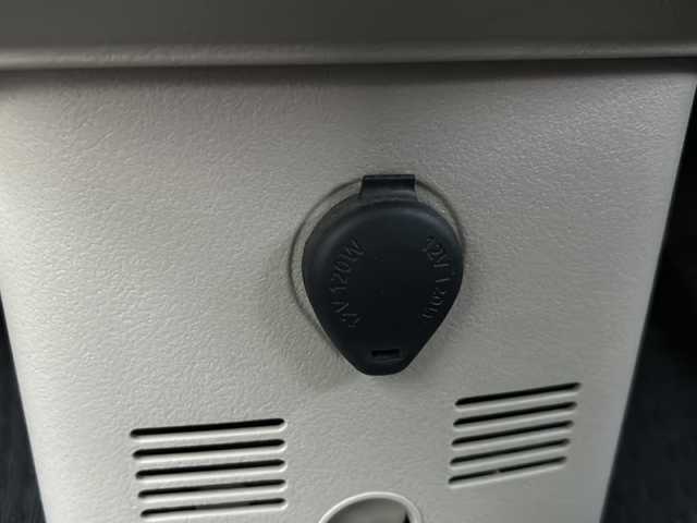 三菱 ｅＫワゴン M 鳥取県 2013(平25)年 3.3万km クールシルバーメタリック ワンオーナー/スタッドレスタイヤ4本積み込み/５速MT/CD/AM/FM/２WD/ドアバイザー