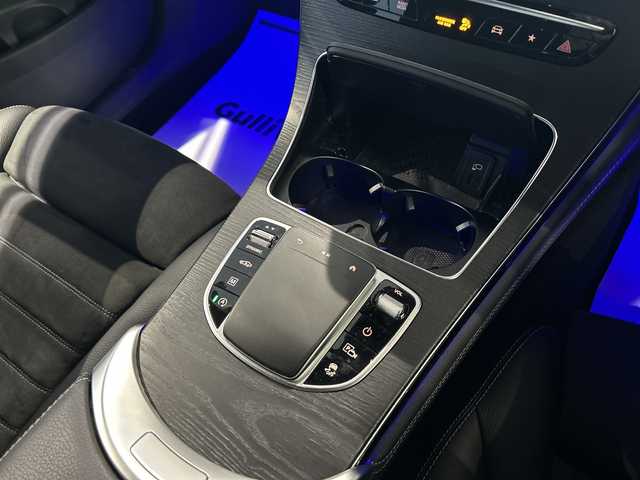 メルセデス・ベンツ ＧＬＣ３００ 4マチック AMGライン 神奈川県 2021(令3)年 3.4万km オブシディアンブラック ワンオーナー/サンルーフ/Burmesterプレミアムサウンド/純正ナビ（FM/AM/USB/BT/フルセグTV)/全方位カメラ/パドルシフト/レーダークルーズコントロール/ETC2.0/電動パーキングブレーキ/電動リアゲート/前後コーナーセンサー/アクティブレーンキーピングアシスト/アクティブブレーキアシスト/ブラインドスポットモニター/道路標識アシスト/横滑り防止装置/おくだけ充電/ハーフレザーシート/D/N席メモリパワーシート/全席シートヒーター/ISOFIX/両側サイドステップ/純正フロアマット/純正アルミホイール/純正ドアバイザー/スペアキー×１/保証書/取扱説明書