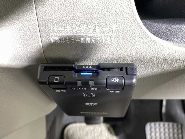 トヨタ パッソ X Lパッケージ S 福岡県 2017(平29)年 1.2万km パールホワイトⅢ 純正ナビ(Bluetooth/CD/SD/AUX/フルセグ)/バックカメラ/衝突被害軽減システム/横滑り防止装置/前方ドライブレコーダー/ETC/社外15インチアルミホイール/純正フロアマット/ベンチシート/ステアリングスイッチ/アイドリングストップ/プッシュスタート/ISOFIX