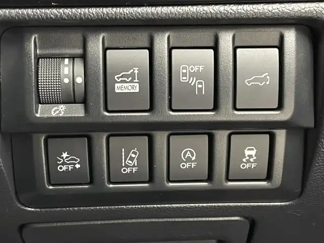 スバル アウトバック X－ブレイク 埼玉県 2018(平30)年 4.5万km クリスタルホワイトP 純正OPダイアトーンナビ//フルセグTV/CD/DVD/SD/Bluetooth/USB//バックサイドフロントカメラ//LEDヘッド/Aライト///パワーシート/シートヒーター/ハーフレザー//アイサイトVer3/レーダークルーズコントロール//AVH/RAB/X-mode/ステアリングH//Aストップ/BSM/Pゲート/パドルシフト//純正18AW