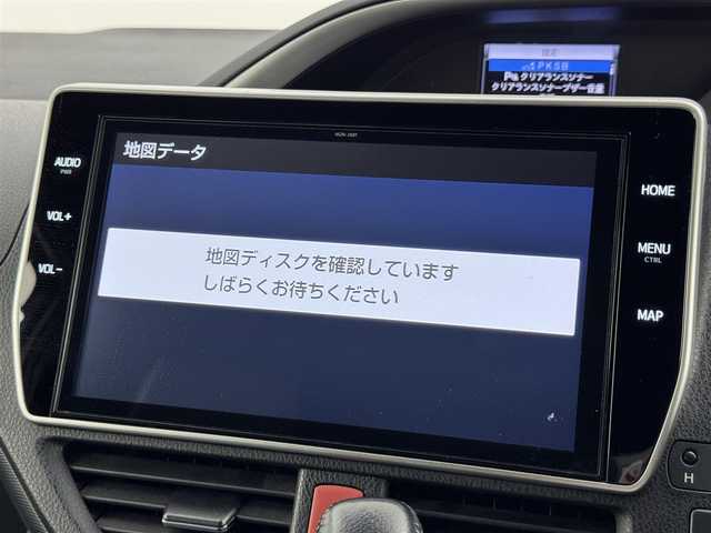 トヨタ ヴォクシー ZS 煌Ⅱ 福岡県 2020(令2)年 6.5万km ホワイトパールクリスタルシャイン モデリスタエアロ　/フリップダウンモニター　/純正１０型ナビ　/バックカメラ　/ビルトインＥＴＣ　/３６０°ドラレコ　/クルーズコントロール　/コーナーセンサー/衝突被害軽減ブレーキ　/レーンキープ　/ＰＫＳＢ　/ＭＴモード付き　/両側電動スライドドア