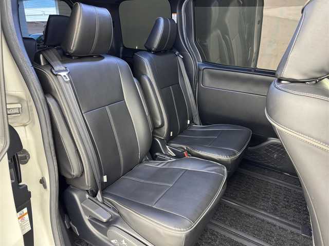 トヨタ ヴォクシー ZS 煌Ⅱ 福岡県 2020(令2)年 6.5万km ホワイトパールクリスタルシャイン モデリスタエアロ　/フリップダウンモニター　/純正１０型ナビ　/バックカメラ　/ビルトインＥＴＣ　/３６０°ドラレコ　/クルーズコントロール　/コーナーセンサー/衝突被害軽減ブレーキ　/レーンキープ　/ＰＫＳＢ　/ＭＴモード付き　/両側電動スライドドア