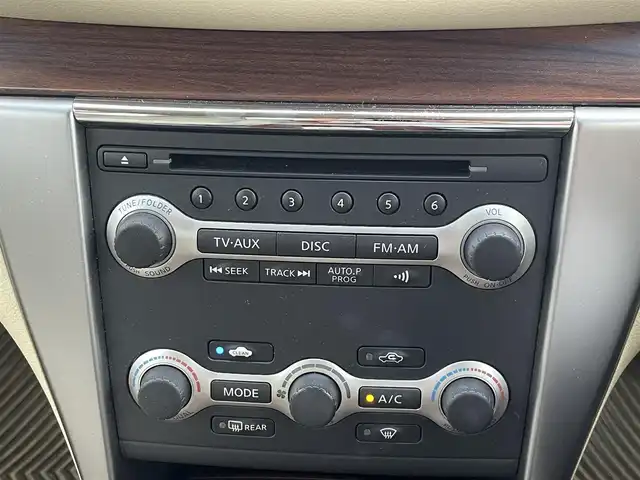 日産 ティアナ 250XV 宮崎県 2009(平21)年 6.8万km ブリリアントシルバー 純正マルチナビ/（CD再生　CDメモリー機能　BT）/バックカメラ/アルミホイール純正/パワーシート/（シートメモリー機能あり）/スペアキー/左ミラーカメラ/カーペット純正/V6エンジン搭載/ACC/ETC