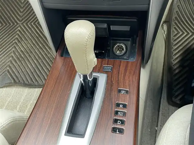 日産 ティアナ 250XV 宮崎県 2009(平21)年 6.8万km ブリリアントシルバー 純正マルチナビ/（CD再生　CDメモリー機能　BT）/バックカメラ/アルミホイール純正/パワーシート/（シートメモリー機能あり）/スペアキー/左ミラーカメラ/カーペット純正/V6エンジン搭載/ACC/ETC