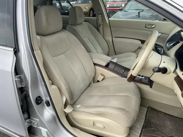 日産 ティアナ 250XV 宮崎県 2009(平21)年 6.8万km ブリリアントシルバー 純正マルチナビ/（CD再生　CDメモリー機能　BT）/バックカメラ/アルミホイール純正/パワーシート/（シートメモリー機能あり）/スペアキー/左ミラーカメラ/カーペット純正/V6エンジン搭載/ACC/ETC