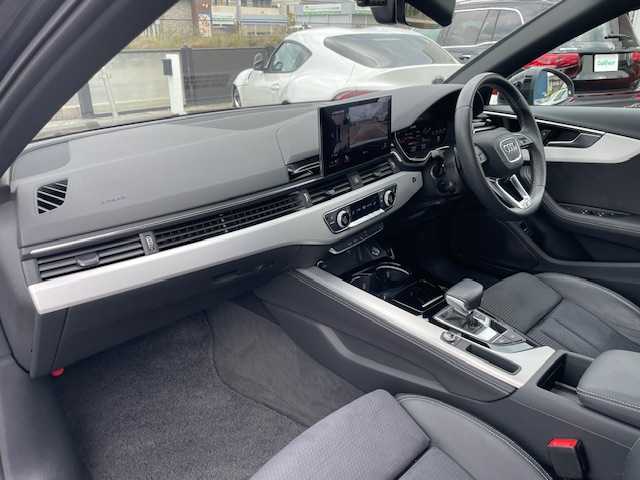 アウディ Ａ４ 35TDI Sライン 三重県 2023(令5)年 3.1万km ガンＭ 1オーナー/プレセンスシティ/プレセンスリア/アダプティブクルーズコントロール/アクティブレーンアシスト/サイドアシスト/コンフォートパッケージ/・マトリクスLEDヘッドランプ/・ヘッドランプウォッシャー/・パークアシスト/・サラウンドビューカメラ/・スマートフォンワイヤレスチャージ/・後席USB電源/Sラインプラスパッケージ/・運転席メモリーシート/・合皮巻きドアアームレスト/・合皮巻きセンターコンソール/純正SDナビゲーション/【Bluetooth/USB】/ビルトインETC2.0/前後ドライブレコーダー/パドルシフト/ハーフレザーシート/D/N席パワーシート/全席シートヒーター/オートライト/245/35R19インチ純正AW/ブラックスタイリングパッケージ/プッシュスタート/スマートキー/スペアキー/純正フロアマット