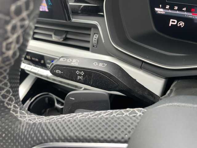 アウディ Ａ４ 35TDI Sライン 三重県 2023(令5)年 3.1万km ガンＭ 1オーナー/プレセンスシティ/プレセンスリア/アダプティブクルーズコントロール/アクティブレーンアシスト/サイドアシスト/コンフォートパッケージ/・マトリクスLEDヘッドランプ/・ヘッドランプウォッシャー/・パークアシスト/・サラウンドビューカメラ/・スマートフォンワイヤレスチャージ/・後席USB電源/Sラインプラスパッケージ/・運転席メモリーシート/・合皮巻きドアアームレスト/・合皮巻きセンターコンソール/純正SDナビゲーション/【Bluetooth/USB】/ビルトインETC2.0/前後ドライブレコーダー/パドルシフト/ハーフレザーシート/D/N席パワーシート/全席シートヒーター/オートライト/245/35R19インチ純正AW/ブラックスタイリングパッケージ/プッシュスタート/スマートキー/スペアキー/純正フロアマット
