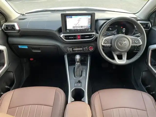 トヨタ ライズ Z 福岡県 2022(令4)年 2.2万km ブラックマイカメタリック/シャイニングホワイトパール ワンオーナー/スマートアシスト/スマートペダル/社外9型ナビ/（BT/フルセグ/AM/FM/DISC/iPod)/アラウンドビューモニター/バックカメラ/フロントカメラ/サイドカメラ/レーダークルーズコントロール/LEDヘッドライト/オートライト/DN席シートヒーター/Clazzioシートカバー/純正17インチAW/クリアランスソナー/BSM/横滑り防止装置/前後コーナーセンサー/レーンキープアシスト/盗難防止装置/衝突被害軽減ブレーキ/前後ドライブレコーダー/USB入力端子/HDMI入力端子/ECOMODE/スマートキー/ETC/保証書/取扱説明書
