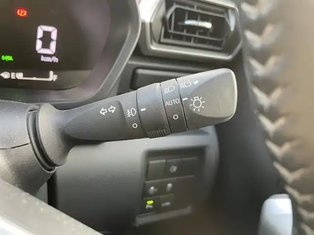 トヨタ ライズ Z 福岡県 2022(令4)年 2.2万km ブラックマイカメタリック/シャイニングホワイトパール ワンオーナー/スマートアシスト/スマートペダル/社外9型ナビ/（BT/フルセグ/AM/FM/DISC/iPod)/アラウンドビューモニター/バックカメラ/フロントカメラ/サイドカメラ/レーダークルーズコントロール/LEDヘッドライト/オートライト/DN席シートヒーター/Clazzioシートカバー/純正17インチAW/クリアランスソナー/BSM/横滑り防止装置/前後コーナーセンサー/レーンキープアシスト/盗難防止装置/衝突被害軽減ブレーキ/前後ドライブレコーダー/USB入力端子/HDMI入力端子/ECOMODE/スマートキー/ETC/保証書/取扱説明書