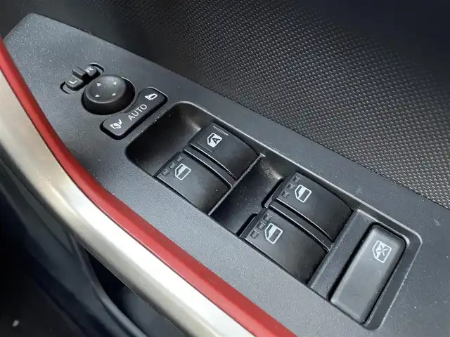 トヨタ ライズ Z 福岡県 2022(令4)年 2.2万km ブラックマイカメタリック/シャイニングホワイトパール ワンオーナー/スマートアシスト/スマートペダル/社外9型ナビ/（BT/フルセグ/AM/FM/DISC/iPod)/アラウンドビューモニター/バックカメラ/フロントカメラ/サイドカメラ/レーダークルーズコントロール/LEDヘッドライト/オートライト/DN席シートヒーター/Clazzioシートカバー/純正17インチAW/クリアランスソナー/BSM/横滑り防止装置/前後コーナーセンサー/レーンキープアシスト/盗難防止装置/衝突被害軽減ブレーキ/前後ドライブレコーダー/USB入力端子/HDMI入力端子/ECOMODE/スマートキー/ETC/保証書/取扱説明書