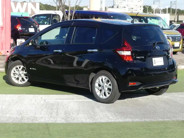 日産 ノート e－パワー X 千葉県 2019(平31)年 5.3万km スーパーブラック エマージェンシーブレーキ/インテリジェントルームミラー/純正メモリーナビ/地デジTV/【DVD/CD再生機能　Bluetooth接続】/アラウンドビューモニター/ドライブレコーダー/ETC/LEDヘッドライト/ウインカーミラー/コーナーセンサー/純正15インチアルミホイル/インテリジェントキー