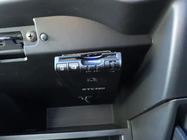 日産 ノート e－パワー X 千葉県 2019(平31)年 5.3万km スーパーブラック エマージェンシーブレーキ/インテリジェントルームミラー/純正メモリーナビ/地デジTV/【DVD/CD再生機能　Bluetooth接続】/アラウンドビューモニター/ドライブレコーダー/ETC/LEDヘッドライト/ウインカーミラー/コーナーセンサー/純正15インチアルミホイル/インテリジェントキー