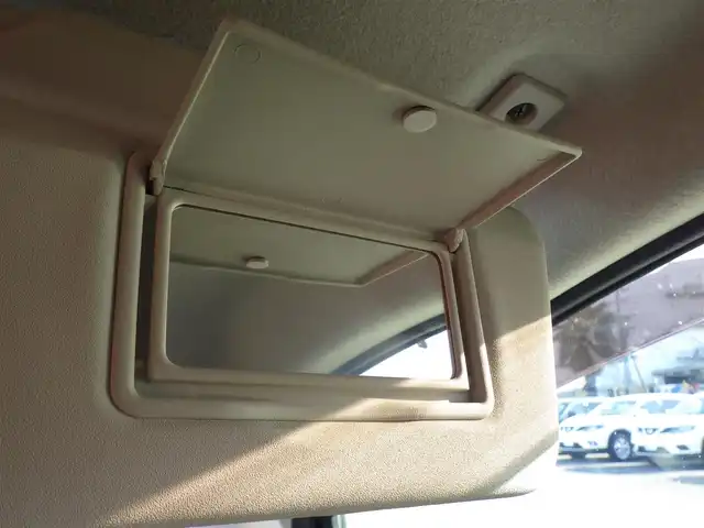 日産 ノート e－パワー X 千葉県 2019(平31)年 5.3万km スーパーブラック エマージェンシーブレーキ/インテリジェントルームミラー/純正メモリーナビ/地デジTV/【DVD/CD再生機能　Bluetooth接続】/アラウンドビューモニター/ドライブレコーダー/ETC/LEDヘッドライト/ウインカーミラー/コーナーセンサー/純正15インチアルミホイル/インテリジェントキー