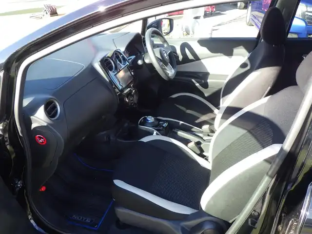 日産 ノート e－パワー X 千葉県 2019(平31)年 5.3万km スーパーブラック エマージェンシーブレーキ/インテリジェントルームミラー/純正メモリーナビ/地デジTV/【DVD/CD再生機能　Bluetooth接続】/アラウンドビューモニター/ドライブレコーダー/ETC/LEDヘッドライト/ウインカーミラー/コーナーセンサー/純正15インチアルミホイル/インテリジェントキー