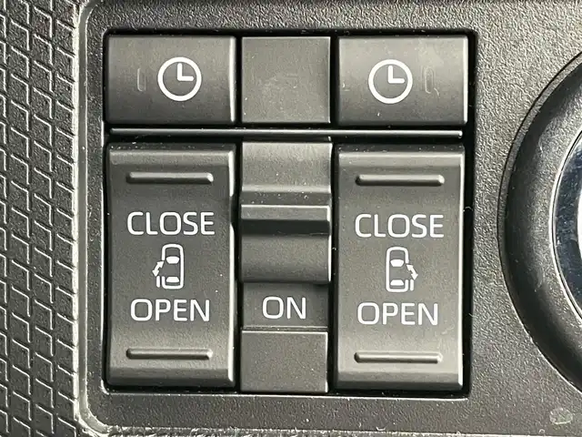 ダイハツ タント カスタム RS 愛知県 2025(令7)年 0.4万km シャイニングホワイトパール 純正１０型ナビ　全方位カメラ　シートヒーター　ＨＤＭＩ　両側パワスラ　フルセグＴＶ　ＤＶＤ　スマアシ　ＥＴＣ　ドラレコ　コーナーセンサー　衝突軽減　ＵＳＢ接続　ＬＥＤライト　フォグ　純正マット　禁煙車　オートハイビーム　Bluetooth　アイドリングストップ　純正１５インチAW　スマートキー　プッシュスタート