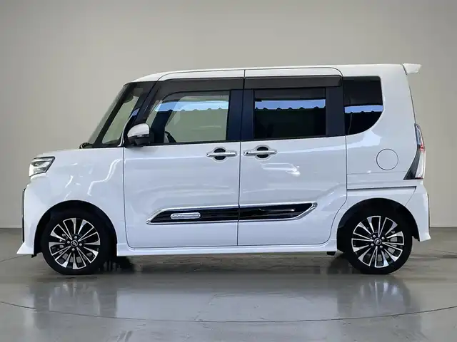 ダイハツ タント カスタム RS 愛知県 2025(令7)年 0.4万km シャイニングホワイトパール 純正１０型ナビ　全方位カメラ　シートヒーター　ＨＤＭＩ　両側パワスラ　フルセグＴＶ　ＤＶＤ　スマアシ　ＥＴＣ　ドラレコ　コーナーセンサー　衝突軽減　ＵＳＢ接続　ＬＥＤライト　フォグ　純正マット　禁煙車　オートハイビーム　Bluetooth　アイドリングストップ　純正１５インチAW　スマートキー　プッシュスタート