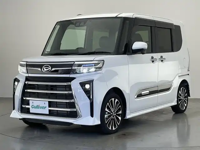 ダイハツ タント カスタム RS 愛知県 2025(令7)年 0.4万km シャイニングホワイトパール 純正１０型ナビ　全方位カメラ　シートヒーター　ＨＤＭＩ　両側パワスラ　フルセグＴＶ　ＤＶＤ　スマアシ　ＥＴＣ　ドラレコ　コーナーセンサー　衝突軽減　ＵＳＢ接続　ＬＥＤライト　フォグ　純正マット　禁煙車　オートハイビーム　Bluetooth　アイドリングストップ　純正１５インチAW　スマートキー　プッシュスタート