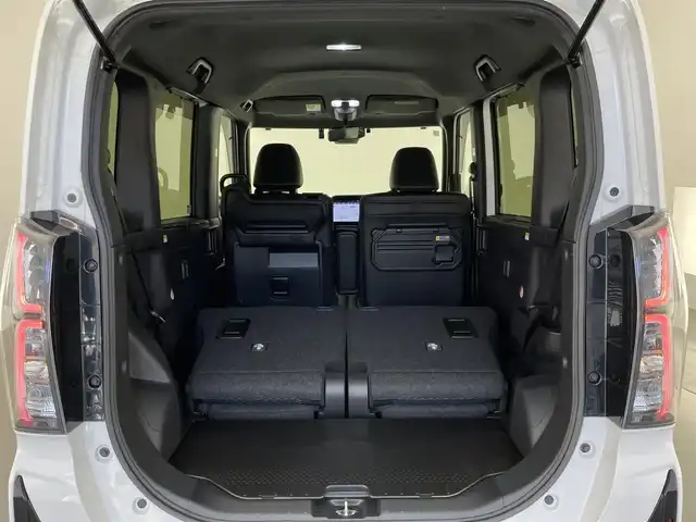 ダイハツ タント カスタム RS 愛知県 2025(令7)年 0.4万km シャイニングホワイトパール 純正１０型ナビ　全方位カメラ　シートヒーター　ＨＤＭＩ　両側パワスラ　フルセグＴＶ　ＤＶＤ　スマアシ　ＥＴＣ　ドラレコ　コーナーセンサー　衝突軽減　ＵＳＢ接続　ＬＥＤライト　フォグ　純正マット　禁煙車　オートハイビーム　Bluetooth　アイドリングストップ　純正１５インチAW　スマートキー　プッシュスタート