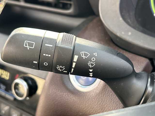 トヨタ ヤリスクロス ハイブリッド Z 富山県 2021(令3)年 8.2万km ホワイトパールクリスタルシャイン 純正ディスプレイオーディオ/ナビキット/Bluetooth/全周囲カメラ/プリクラッシュセーフティ/コーナーセンサー/レーンキープアシスト/ブラインドスポットモニター/レーダークルーズコントロール/コンビシート/パワーシート/電動リアゲート/プッシュスタート/スマートキー/ETC