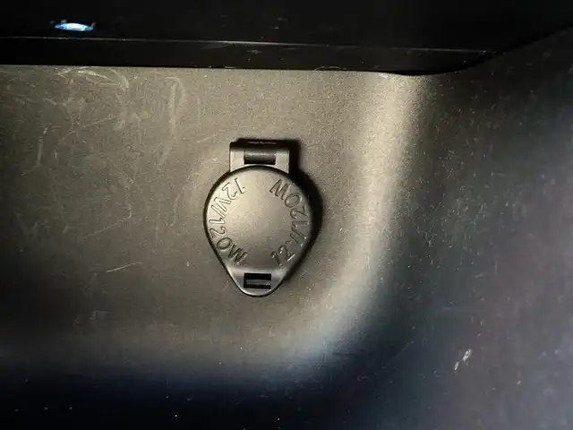 トヨタ ヤリスクロス ハイブリッド Z 富山県 2021(令3)年 8.2万km ホワイトパールクリスタルシャイン 純正ディスプレイオーディオ/ナビキット/Bluetooth/全周囲カメラ/プリクラッシュセーフティ/コーナーセンサー/レーンキープアシスト/ブラインドスポットモニター/レーダークルーズコントロール/コンビシート/パワーシート/電動リアゲート/プッシュスタート/スマートキー/ETC