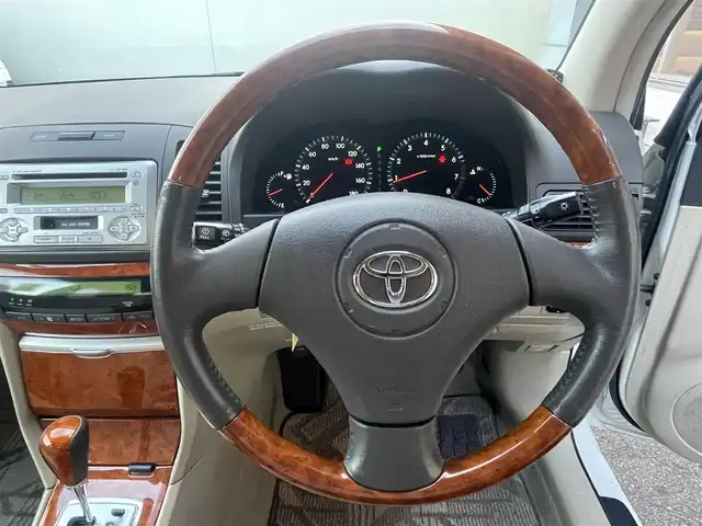 トヨタ アリオン A18 Gパッケージプレミアム 愛知県 2005(平17)年 6.7万km ホワイトパールクリスタルシャイン キーレス　/オーディオ　/ISOFIX /オートライト　/HIDヘッド　/ETC
