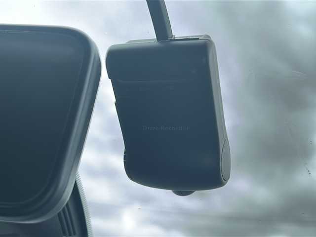 日産 セレナ ハイウェイスターVセレクションⅡ 京都府 2017(平29)年 4.1万km ダイヤモンドブラック 純正ナビ/・BT Audio/フルセグTV/CD/DVD/AM/FM/プロパイロット/アラウンドビューモニター/バックカメラ/両側パワースライドドア/プリクラッシュセーフティ/標識検知/車線逸脱防止装置/横滑り防止装置/パーキングアシスト/アイドリングストップ/ビルトインETC/ステアリングスイッチ/ドライブレコーダー/オートライト/オートリトラクタブルミラー/コーナーセンサー/プッシュスタート/純正フロアマット/ドアバイザー