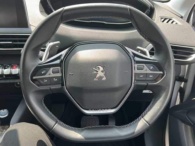 プジョー ３００８ GTライン 福島県 2018(平30)年 4.1万km 白 ハーフレザーシート/純正メモリナビ/（ＵＳＢ）/バック・サイドカメラ/クルーズコントロール/レーンキーピングアシスト/パーキングアシスタンス/ブラインドスポットモニター/トラクションコントロール/ＥＴＣ/純正１８inアルミホイール/オートライト/ＬＥＤライト/インテリジェントハイビーム/フォグランプ/ウィンカーミラー/電動格納ミラー/スマートキー/プッシュスタート/Ｗ＋サイドエアバッグ/ＡＢＳ/フロアマット/新車保証書/取扱説明書