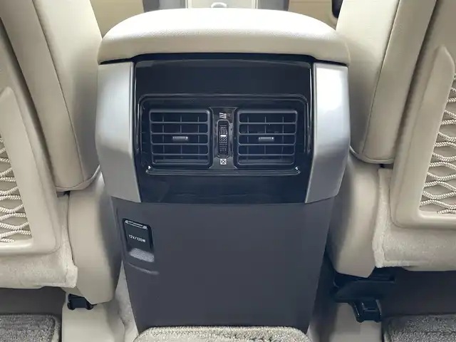 トヨタ ランドクルーザー プラド TX Lパッケージ マットブラED 福岡県 2022(令4)年 3万km ホワイトパールクリスタルシャイン 純正ディーラーナビ/（Bluetooth対応/フルセグ/AM/FM）/サンルーフ/前席シートヒーター/前席パワーシート/クルーズコントロール/アラウンドビューモニター/ブラインドスポットモニター/ETC/プッシュスタート/3列シート/3列目パワーシート/クリアランスソナー/純正フロアマット/純正アルミホイール/ルーフレール/ドアバイザー/禁煙車/保証書/取扱説明書