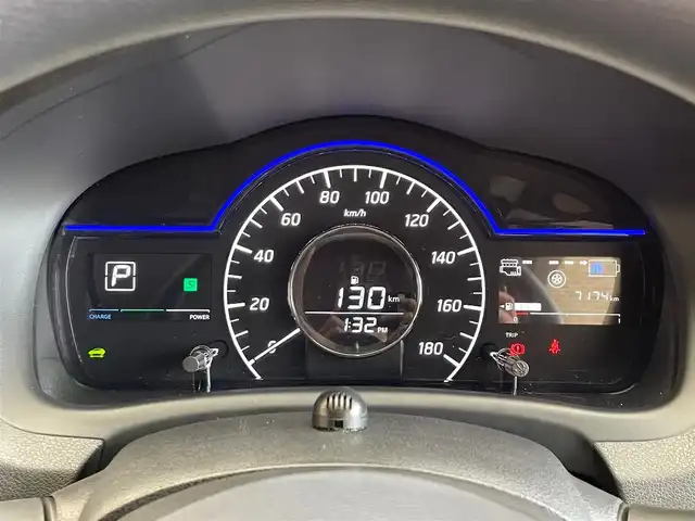 日産 ノート e－パワーX FOUR Vセレ 岩手県 2020(令2)年 0.8万km ブリリアントホワイトパール ワンオーナー/４WD/アラウンドビューモニター/インテリジェントルームミラー/インテリジェントエマージェンシーブレーキ/レーンアシスト/ハイビームアシスト/横滑り防止装置/LEDヘッドライト/純正ナビ/フルセグTV/ドライブレコーダー/ステアリングスイッチ/ドアミラーウインカー/LEDヘッドライト/純正15インチアルミホイール