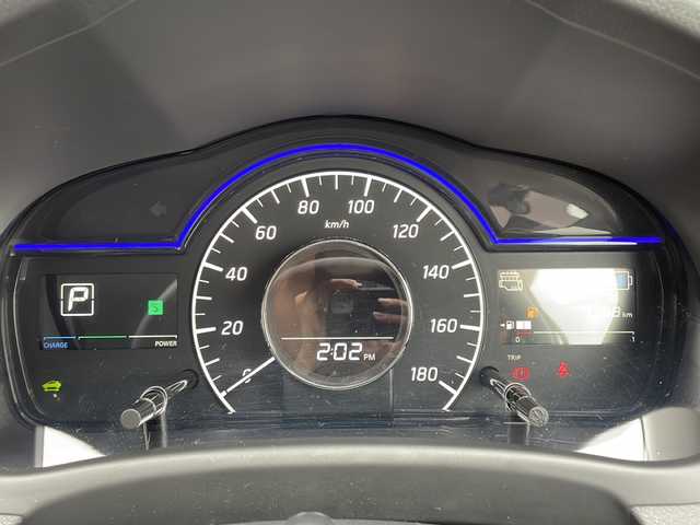 日産 ノート e－パワーX FOUR Vセレ 新潟県 2020(令2)年 0.8万km ブリリアントホワイトパール ワンオーナー/４WD/アラウンドビューモニター/インテリジェントルームミラー/インテリジェントエマージェンシーブレーキ/レーンアシスト/横滑り防止装置/LEDヘッドライト/純正ナビ/フルセグTV/ドライブレコーダー/ステアリングスイッチ/ドアミラーウインカー/LEDヘッドライト/純正15インチアルミホイール