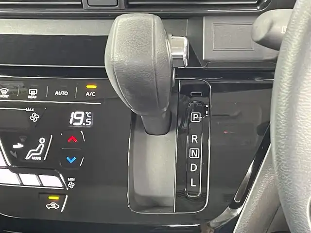 日産 ルークス ハイウェイスター X 千葉県 2023(令5)年 1万km アメジストパープル 禁煙車/エマージェンシーブレーキ/・車線逸脱警報システム/・先行車発進システム/・クリアランスソナー/純正9インチメモリナビ/・型番：MM222D-L/・Bluetooth/フルセグTV/・アラウンドビューモニター/・インテリジェントルームミラー/・ビルトインETC/ステアリングスイッチ/純正フロアマット/純正ドアバイザー/純正14インチAW/電動格納ウインカーミラー/左側パワースライドドア/オートライト/・LEDヘッドライト/・LEDフォグランプ/・ヘッドライトレベライザー/プッシュスタート/・スマートキー/・スペアキー