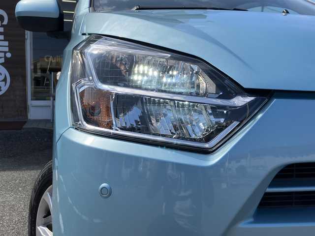 ダイハツ ミラ イース G リミテッド SAⅢ 三重県 2020(令2)年 8.4万km スカイブルーメタリック ワンオーナー/♪登録時走行距離83735km/♪スマートアシストIII/・衝突回避支援ブレーキ機能/・誤発進抑制制御機能/・車線逸脱警報機能/・先行車発進お知らせ機能/♪純正SDナビ/・フルセグTV・BTオーディオ/・DVD再生・USB・録音/♪バックカメラ/♪前席シートヒーター/♪スマートキーX2/♪プッシュスタート/♪コーナーセンサー/♪アイドリングストップ/♪LEDヘッドライト/♪オートライト/♪オートハイビーム/♪ドライブレコーダー/♪オートリトラクタブルミラー/♪フロアマット/♪ドアバイザー/♪プライバシーガラス/♪ETC/♪横滑り防止機能