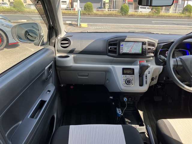 ダイハツ ミラ イース G リミテッド SAⅢ 三重県 2020(令2)年 8.4万km スカイブルーメタリック ワンオーナー/♪登録時走行距離83735km/♪スマートアシストIII/・衝突回避支援ブレーキ機能/・誤発進抑制制御機能/・車線逸脱警報機能/・先行車発進お知らせ機能/♪純正SDナビ/・フルセグTV・BTオーディオ/・DVD再生・USB・録音/♪バックカメラ/♪前席シートヒーター/♪スマートキーX2/♪プッシュスタート/♪コーナーセンサー/♪アイドリングストップ/♪LEDヘッドライト/♪オートライト/♪オートハイビーム/♪ドライブレコーダー/♪オートリトラクタブルミラー/♪フロアマット/♪ドアバイザー/♪プライバシーガラス/♪ETC/♪横滑り防止機能