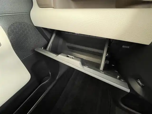 ダイハツ ムーヴ キャンバス G メイクアップ リミテッド　SAⅢ 千葉県 2020(令2)年 1.3万km パールホワイトⅢ/ナチュラルベージュマイカメタリック 2トーン スマートアシストIII/・衝突回避支援ブレーキ機能/・衝突警報機能/・車線逸脱警報機能/・先行車発進お知らせ機能/・誤発進抑制制御機能/・オートハイビーム/衝突安全ボディ/純正8インチナビ/・ラジオ/CD・DVD/Bluetooth/フルセグテレビ/アラウンドビューモニター/両側パワースライドドア/ドライブレコーダー前方/LEDヘッドライト/フォグライト/オートライト/純正フロアマット/取扱説明書/保証書/スペアキー/ディーラー点検記録簿(R3/R5/R7)