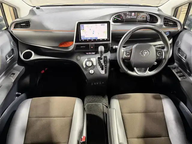 トヨタ シエンタ ハイブリッド G クエロ 大阪府 2022(令4)年 1.5万km ブラックマイカ/ベージュ 2トーン 純正ナビＴＶ　全方位カメラ　クルコン　衝突軽減　ハーフレザー　シートヒーター　ハンドルヒーター　ＥＴＣ　ドラレコ　オートハイビーム　ＬＥＤヘッドライト　レーンアシスト　スマートキー　フォグランプ