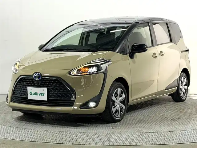 トヨタ シエンタ ハイブリッド G クエロ 大阪府 2022(令4)年 1.5万km ブラックマイカ/ベージュ 2トーン 純正ナビＴＶ　全方位カメラ　クルコン　衝突軽減　ハーフレザー　シートヒーター　ハンドルヒーター　ＥＴＣ　ドラレコ　オートハイビーム　ＬＥＤヘッドライト　レーンアシスト　スマートキー　フォグランプ