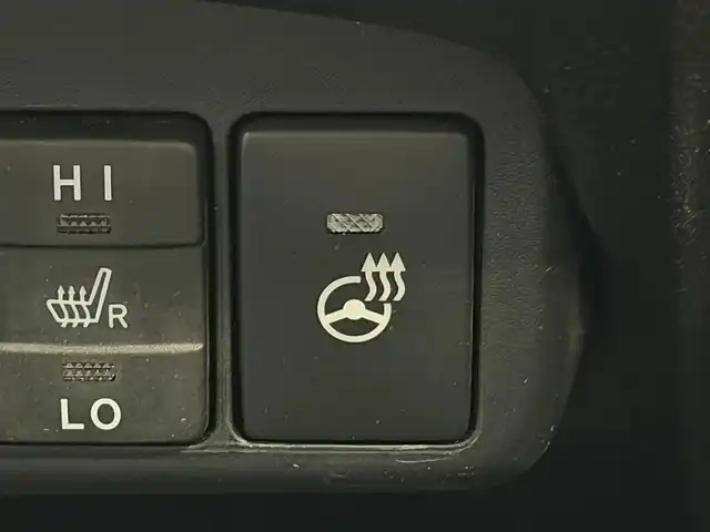 トヨタ シエンタ ハイブリッド G クエロ 大阪府 2022(令4)年 1.5万km ブラックマイカ/ベージュ 2トーン 純正ナビＴＶ　全方位カメラ　クルコン　衝突軽減　ハーフレザー　シートヒーター　ハンドルヒーター　ＥＴＣ　ドラレコ　オートハイビーム　ＬＥＤヘッドライト　レーンアシスト　スマートキー　フォグランプ