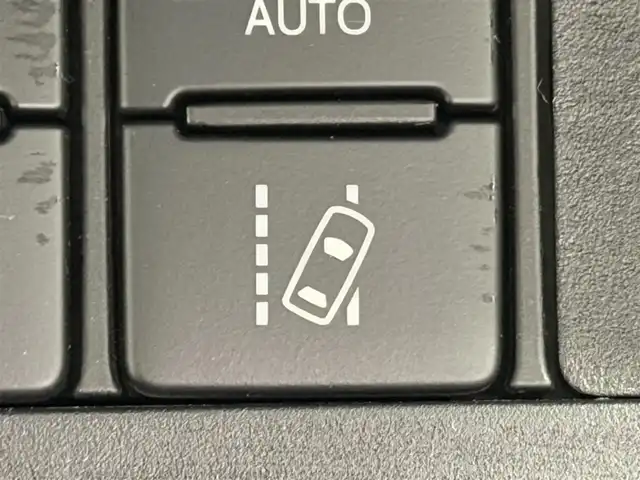 トヨタ シエンタ ハイブリッド G クエロ 大阪府 2022(令4)年 1.5万km ブラックマイカ/ベージュ 2トーン 純正ナビＴＶ　全方位カメラ　クルコン　衝突軽減　ハーフレザー　シートヒーター　ハンドルヒーター　ＥＴＣ　ドラレコ　オートハイビーム　ＬＥＤヘッドライト　レーンアシスト　スマートキー　フォグランプ