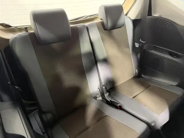 トヨタ シエンタ ハイブリッド G クエロ 大阪府 2022(令4)年 1.5万km ブラックマイカ/ベージュ 2トーン 純正ナビＴＶ　全方位カメラ　クルコン　衝突軽減　ハーフレザー　シートヒーター　ハンドルヒーター　ＥＴＣ　ドラレコ　オートハイビーム　ＬＥＤヘッドライト　レーンアシスト　スマートキー　フォグランプ