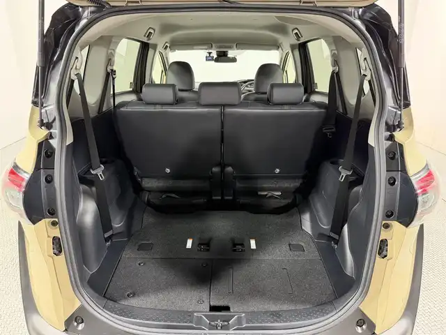 トヨタ シエンタ ハイブリッド G クエロ 大阪府 2022(令4)年 1.5万km ブラックマイカ/ベージュ 2トーン 純正ナビＴＶ　全方位カメラ　クルコン　衝突軽減　ハーフレザー　シートヒーター　ハンドルヒーター　ＥＴＣ　ドラレコ　オートハイビーム　ＬＥＤヘッドライト　レーンアシスト　スマートキー　フォグランプ