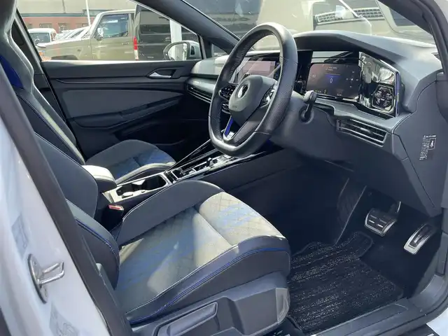 フォルクスワーゲン ＶＷ ゴルフ Ｒ TSI 4モーション 長崎県 2022(令4)年 3.6万km 白 純正メーカーナビ/BT/USB/フルセグTV/バックカメラ/衝突被害軽減システム/R専用シート/前席シートヒーター/ステアリングヒーター/ステアリングスイッチ/レーダークルーズコントロール/パドルシフト/コーナーセンサー/ビルトインETC