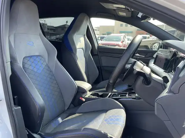 フォルクスワーゲン ＶＷ ゴルフ Ｒ TSI 4モーション 長崎県 2022(令4)年 3.6万km 白 純正メーカーナビ/BT/USB/フルセグTV/バックカメラ/衝突被害軽減システム/R専用シート/前席シートヒーター/ステアリングヒーター/ステアリングスイッチ/レーダークルーズコントロール/パドルシフト/コーナーセンサー/ビルトインETC