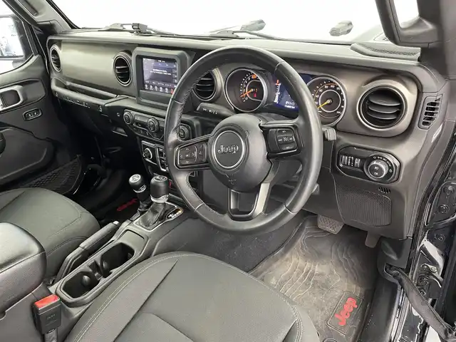 クライスラー・ジープ ジープ ラングラー アンリミテッド スポーツ 富山県 2019(平31)年 11.7万km ブラック ４WD/純正オーディオ（bluetooth）/バックカメラ/リアコーナーセンサー/ETC/純正前ドラレコ/純正１８インチAW/オートライト/HIDヘッドライト/フォグ/スマートキー/プッシュスタート/クルーズコントロール/ヒルスタートアシスト/純正マット/スペアキー