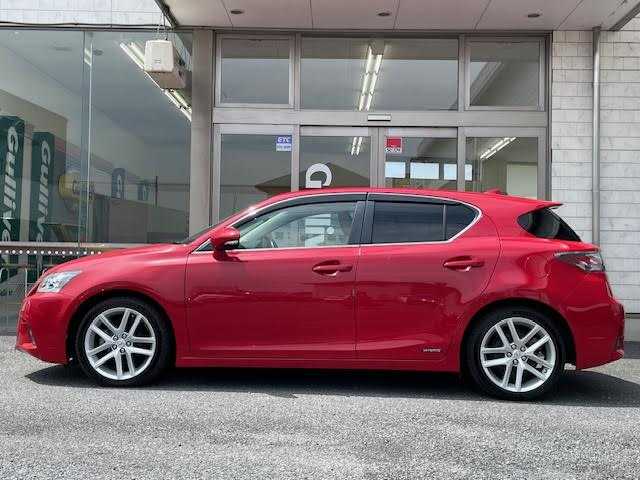 レクサス ＣＴ 200h バージョンC 埼玉県 2014(平26)年 5.9万km マダーレッド メーカーナビ/バックカメラ/本革シート/サンルーフ/クルーズコントロール/前席パワーシート/メモリーシート/スマートキー/LEDヘッドライト/クリアランスソナー/ETC/保証書/取扱説明書/スペアキー